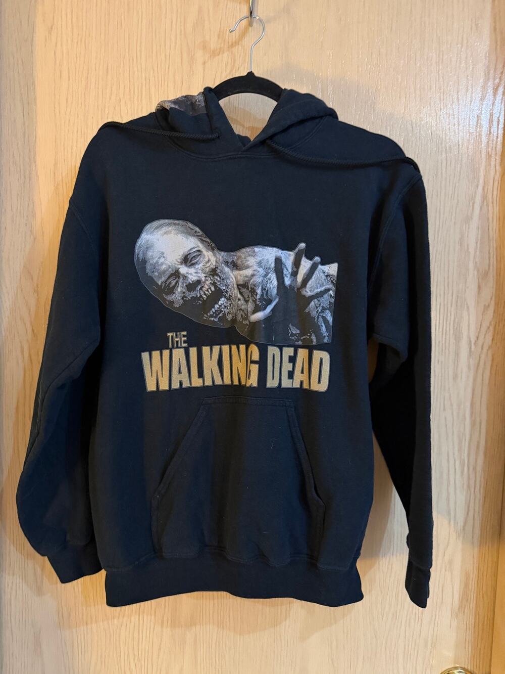 The Walking Dead Zombie Graphic Black Pullover Hoodie Size Small